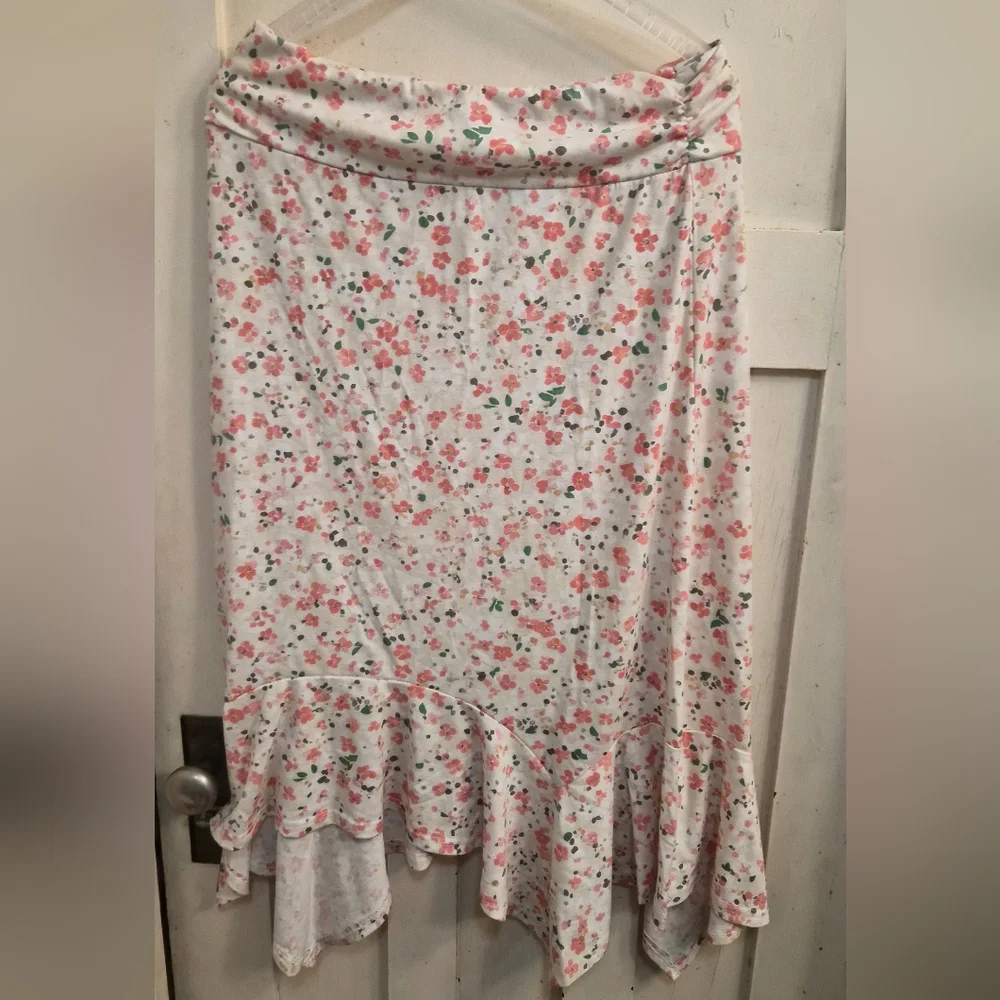 NWOT Floral Ruffle Hem Asymmetrical Midi Skirt – White with Pink Blossoms (XL) - Picture 3 of 5